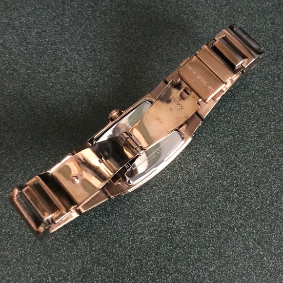 Michael Kors Rose Gold-tone Women’s Watch MK-5969 - Picture 8 of 15